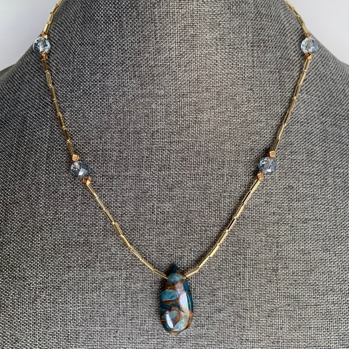 Crystal/ Gold / Goldblue Quartz Tear Drop 15x30mm Pendant Necklace